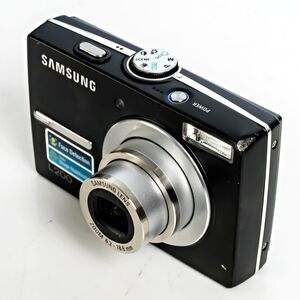 Samsung L200 Digital Camera 10.2 MP Black - With New Battery / No Charger
